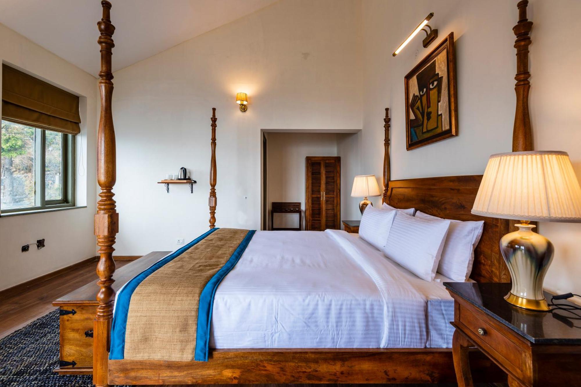 Hotel Larisa Resort, Mussoorie
