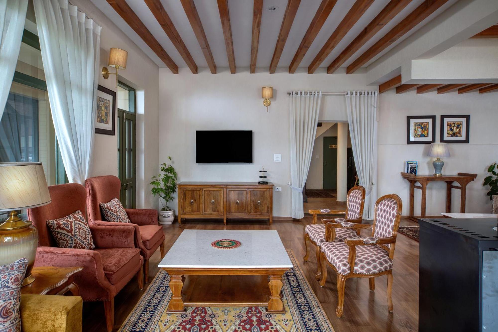 Larisa Resort, Hotel 4*